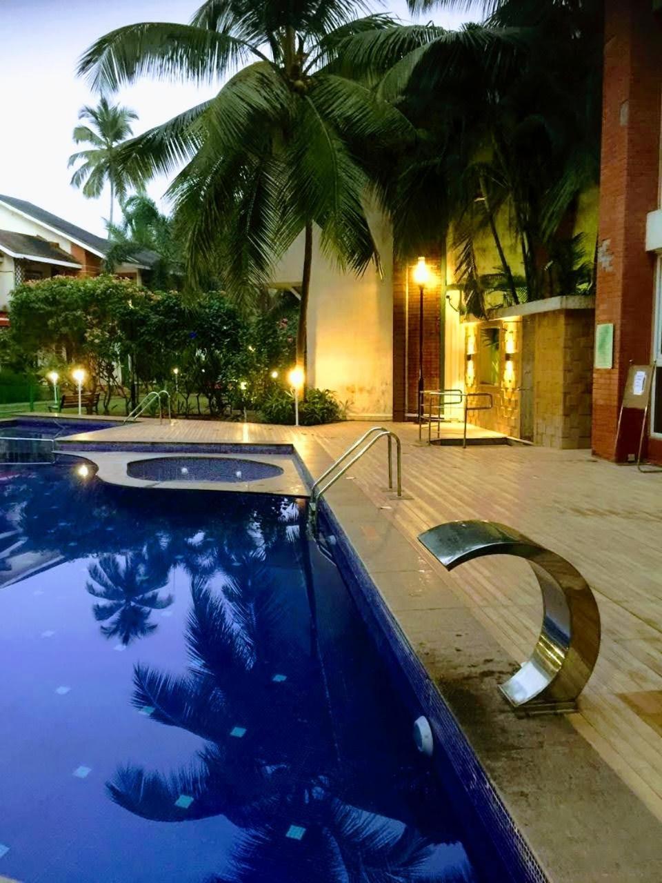 Beautiful 1 BHK With Pool Wi-Fi Cooking Gas Gym Caretakers Apartment Old Goa Exterior photo